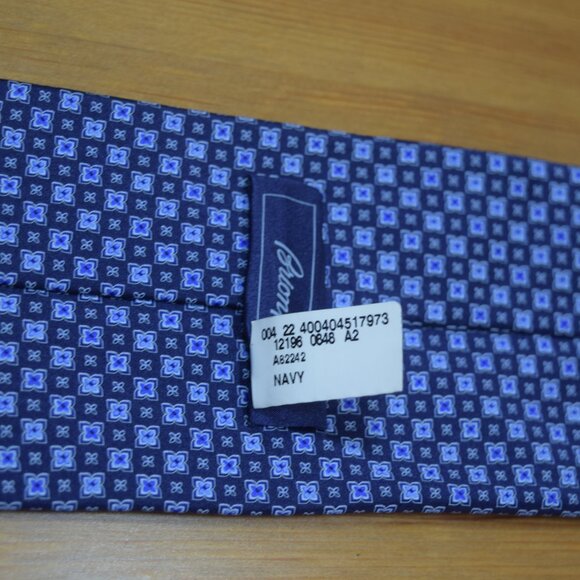 $840 New BRIONI Navy Aqua Blue Floral Medallion Handmade Italy Silk Neck Tie - Picture 11 of 15